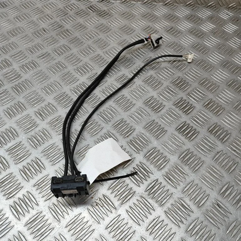 USB-pesa A2068201301