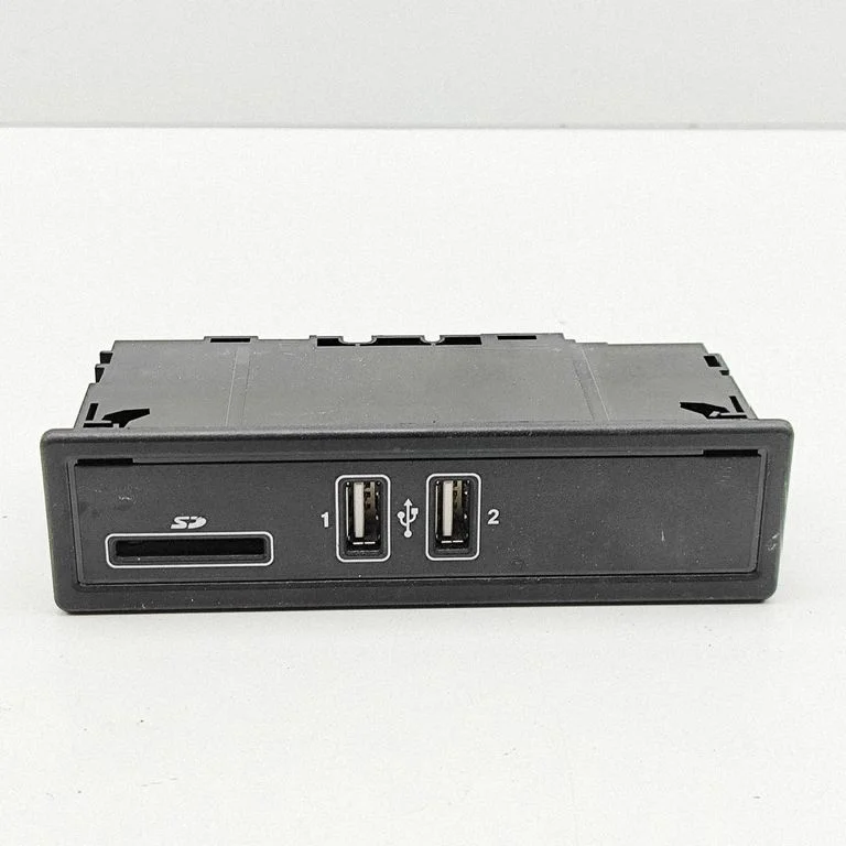 USB socket connector – Mercedes-Benz C-Class W205 (2014-2021)