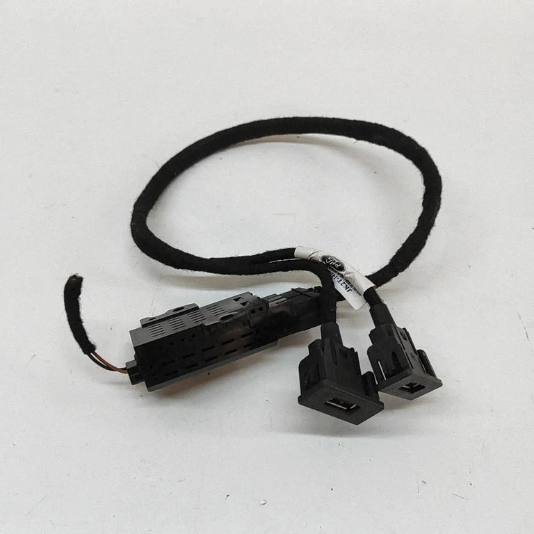 USB socket connector – Ford Tourneo Custom (2012-)