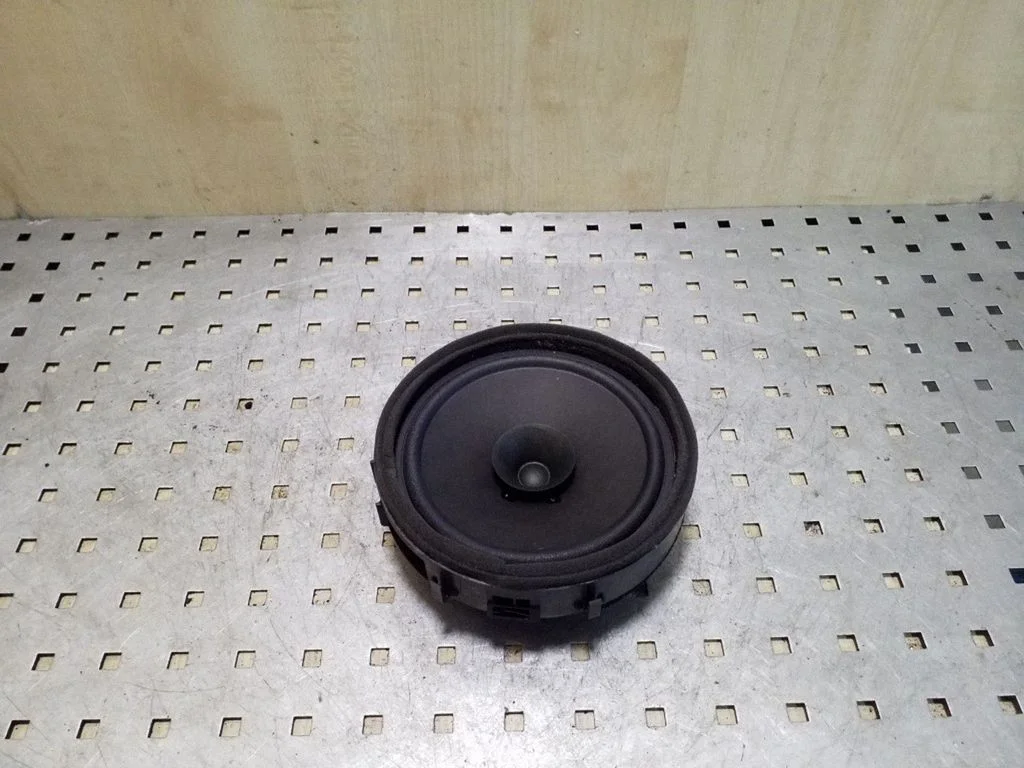 Front door speaker 8720A017