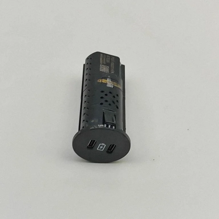 Gniazdo USB PU5T19J211FA