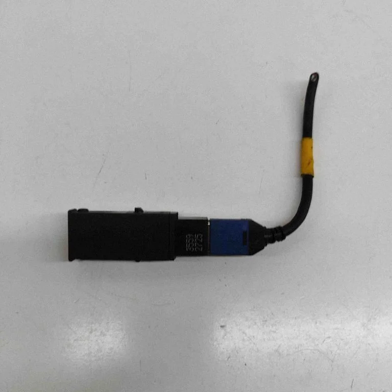 USB-pesa 13317918 – Chevrolet Cruze (2009-2016)