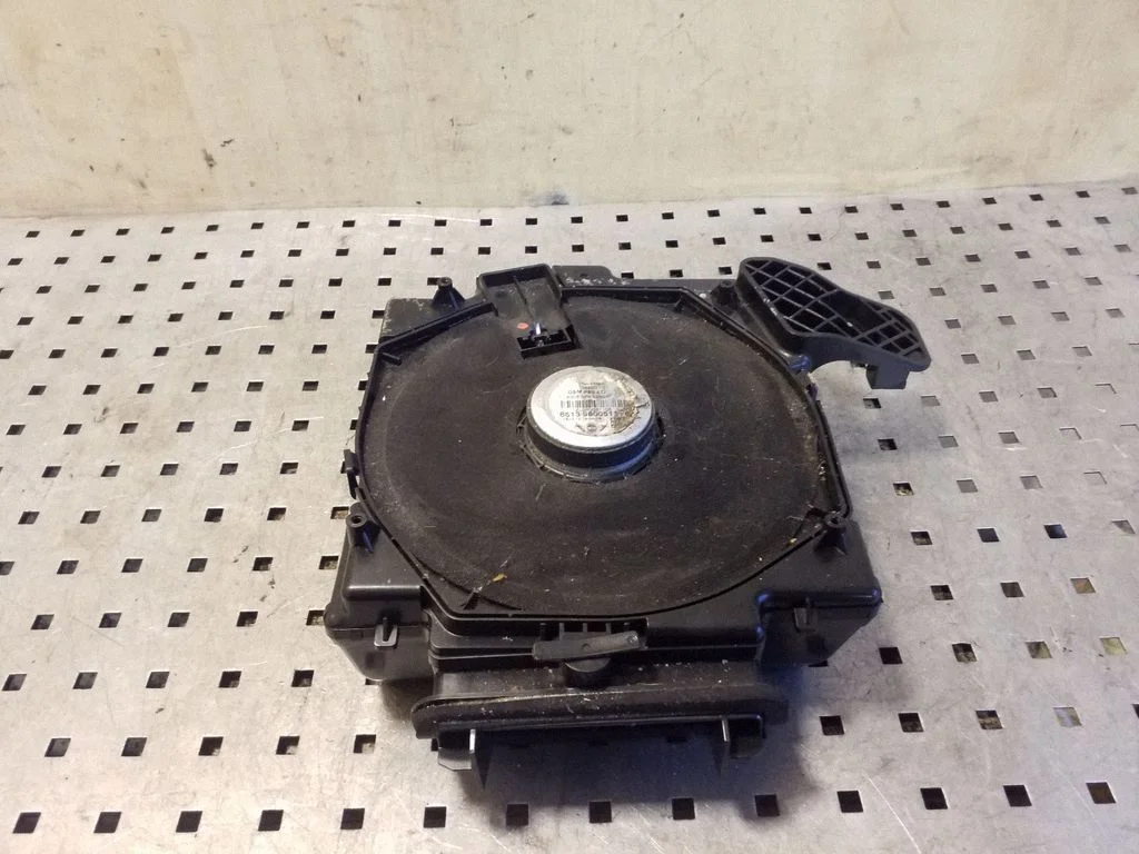 Subwoofer speaker – Mini Cooper Countryman R60 (2011-2016)