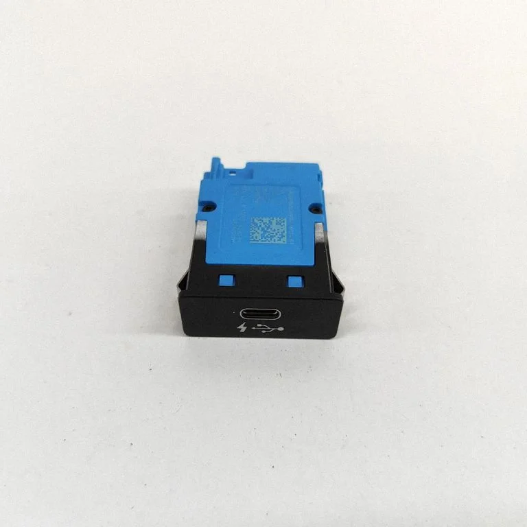 USB ligzda – BMW 3. sērija G20 G21 (2019-)