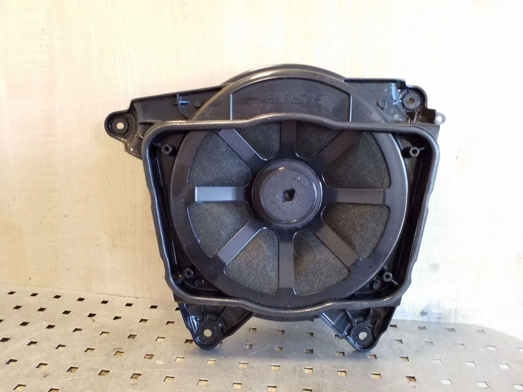 Subwoofer – Audi A8 S8 D4 4H (2010-2016)