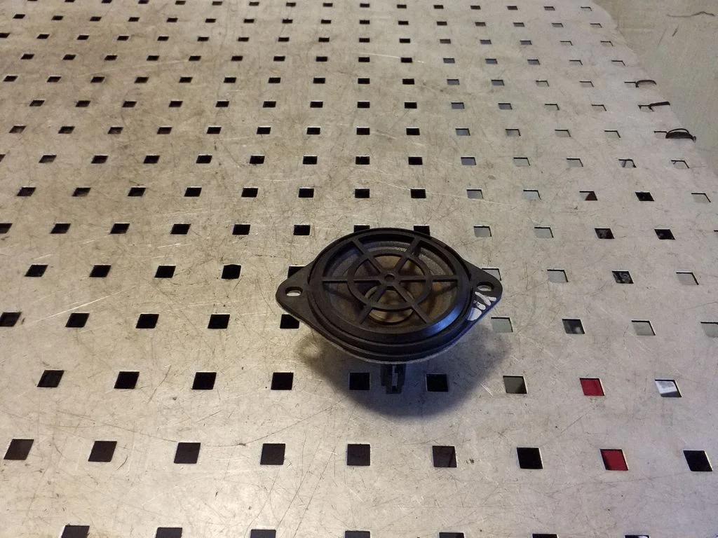 Panel speaker 8R0035397