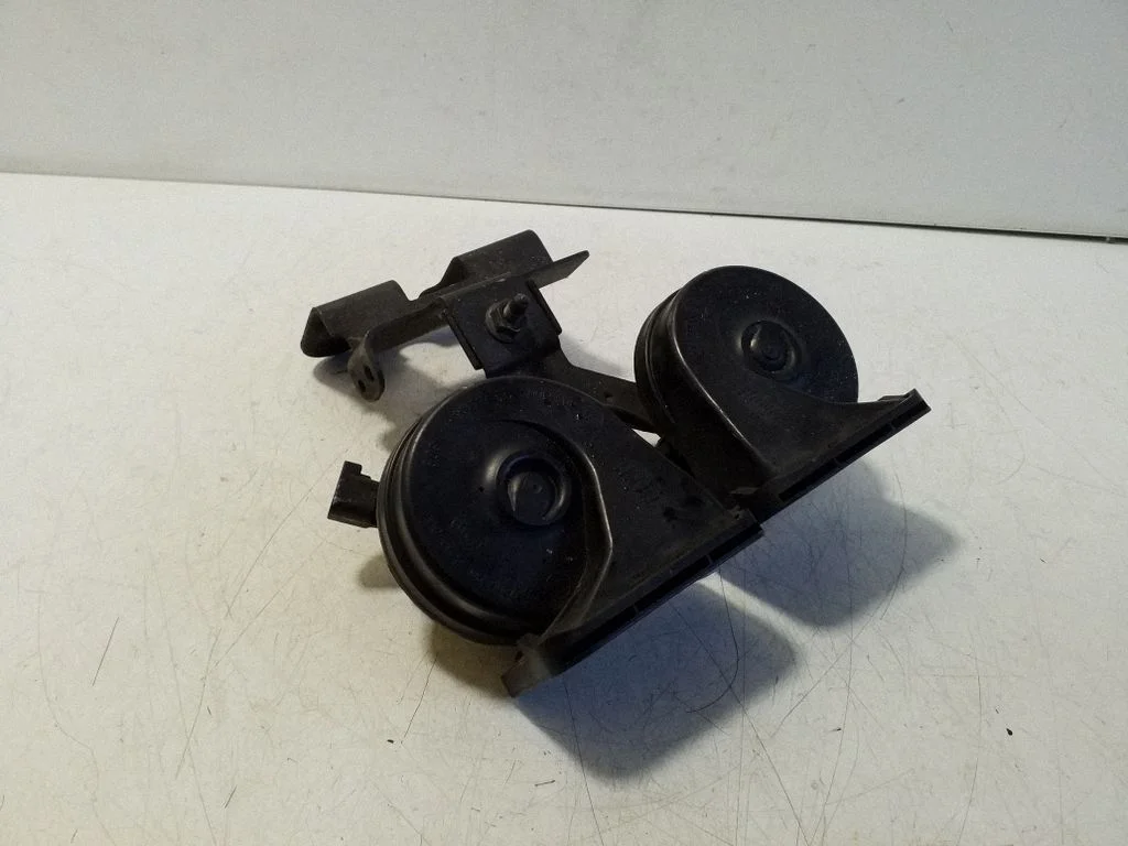 Sygnał dźwiękowy (klakson) BJ3213A803AC