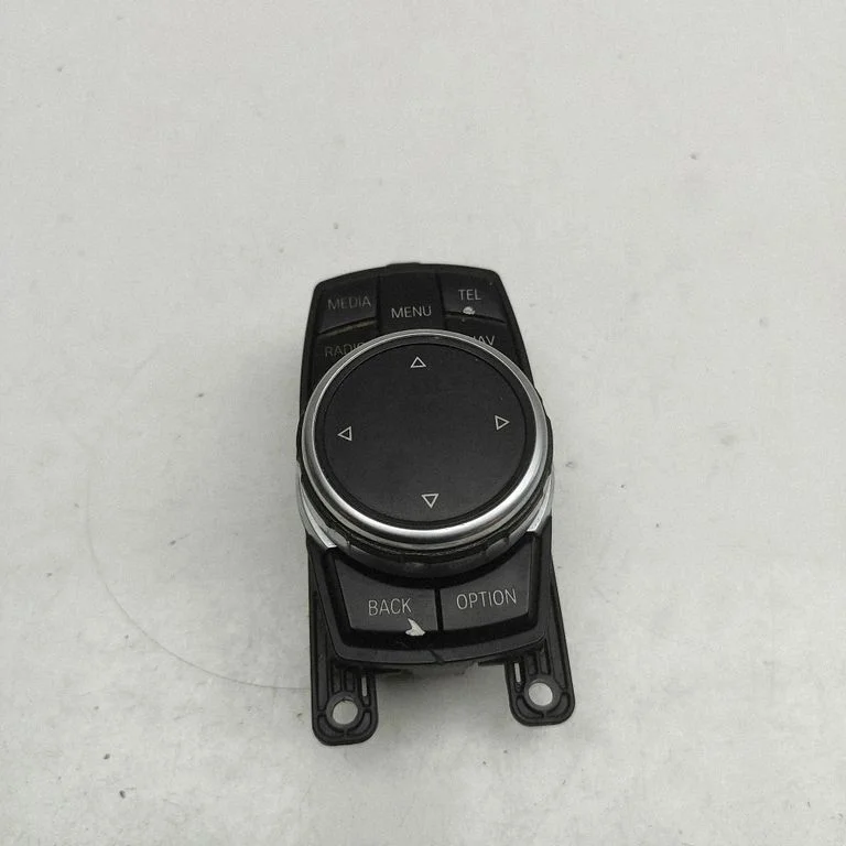 Kontroler multimediów – BMW Seria 2 F22 F23 (2013-2017)