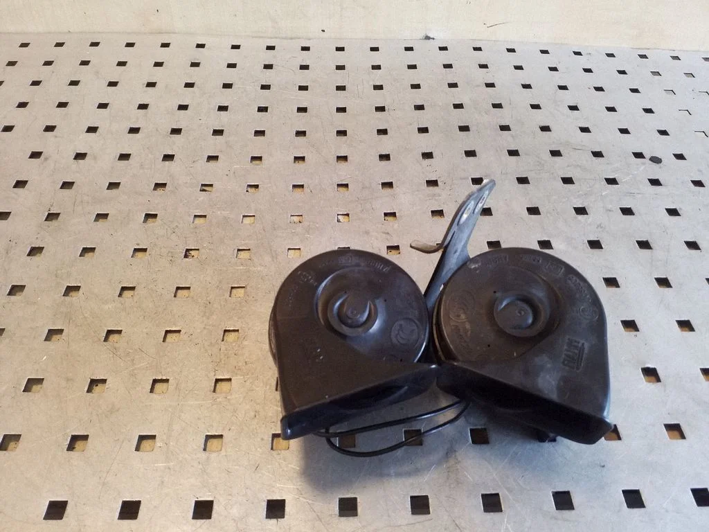 Horn signal – Volvo XC60 (2009-2013)