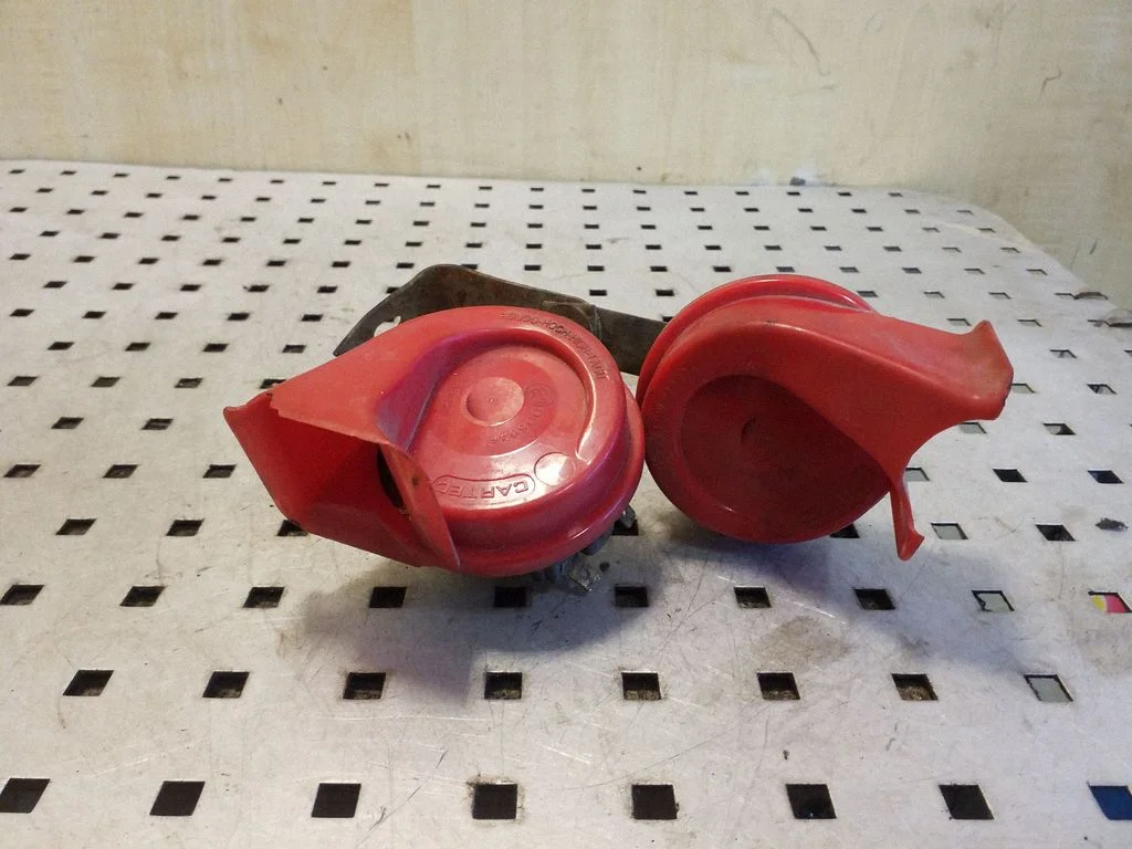 Horn signal E9006046