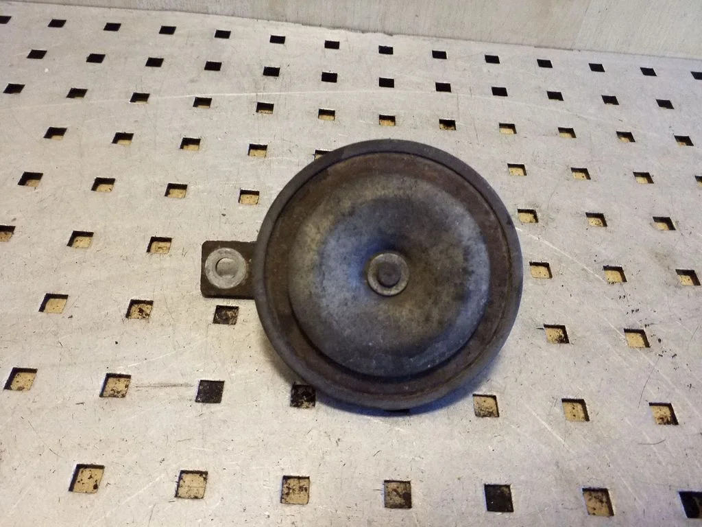 Horn signal – Volkswagen Crafter (2006-2016)