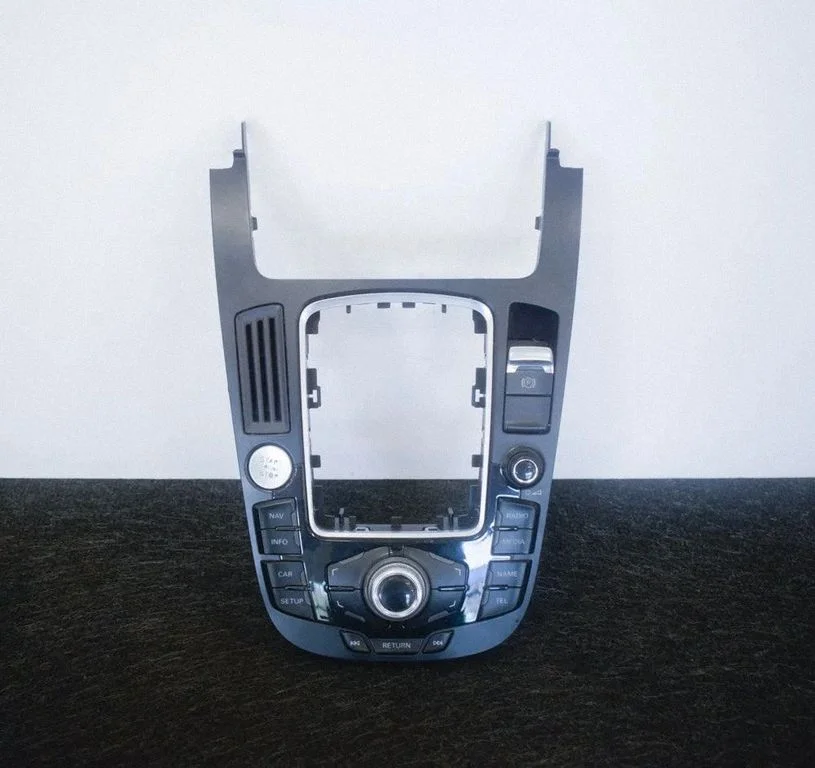 Multimediju kontrolieris 8T0919609C