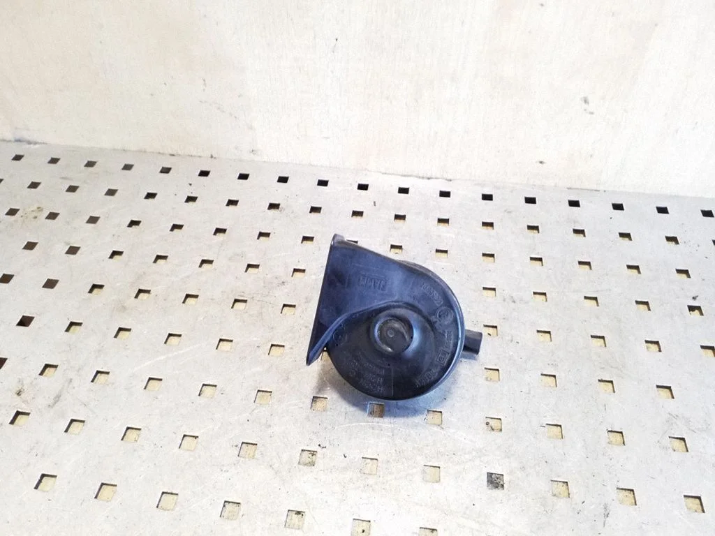 Horn signal – BMW 3 Series E90 E91 (2005-2012)