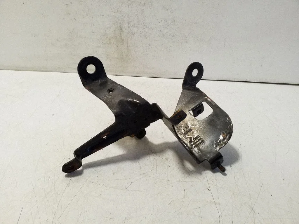 Fuel filter bracket/mount holder 7L6127224B