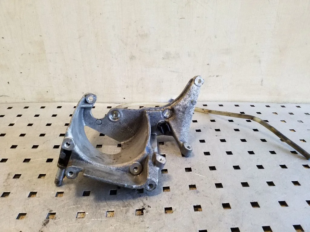 Degalų filtro laikiklis