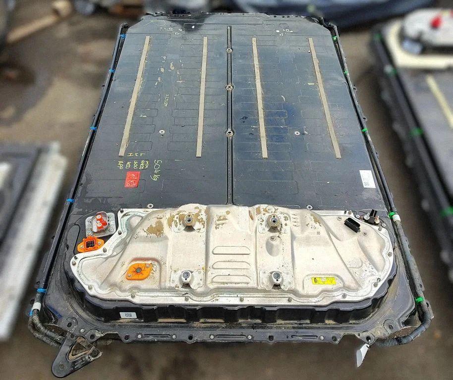 Hibrīda/elektromobiļa akumulators – Tesla Model Y (2020-)