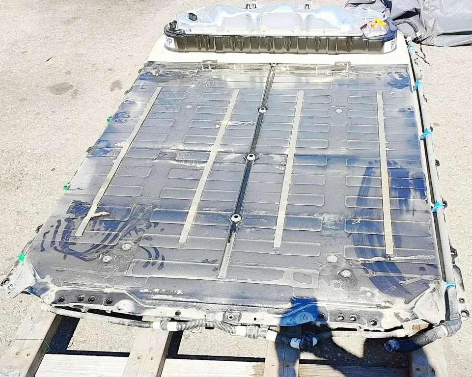 Hibrīda/elektromobiļa akumulators – Tesla Model S (2012-)