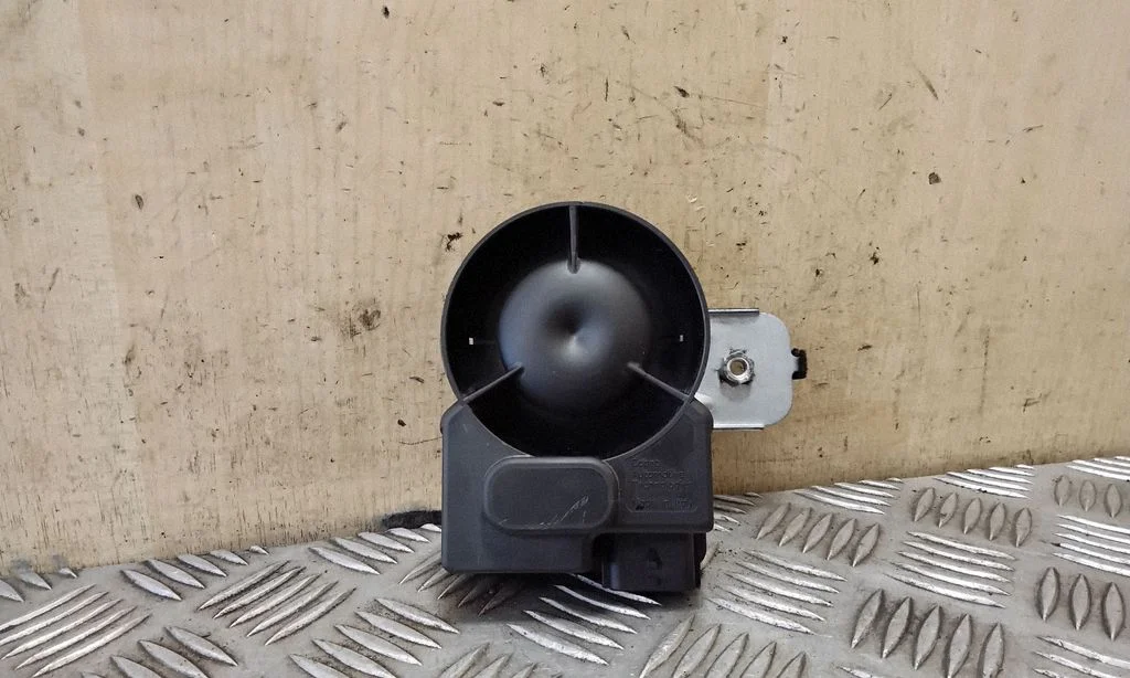 Alarm system siren