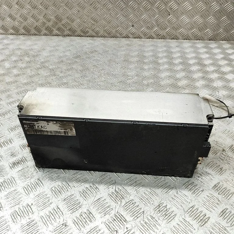 Hibrīda/elektromobiļa akumulators 9833039180