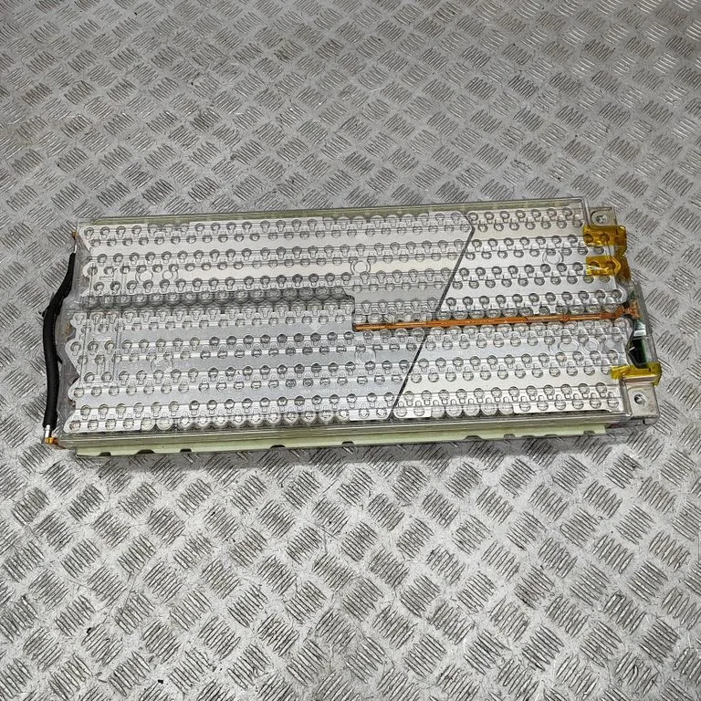 Hibrido/ elektromobilio akumuliatorius