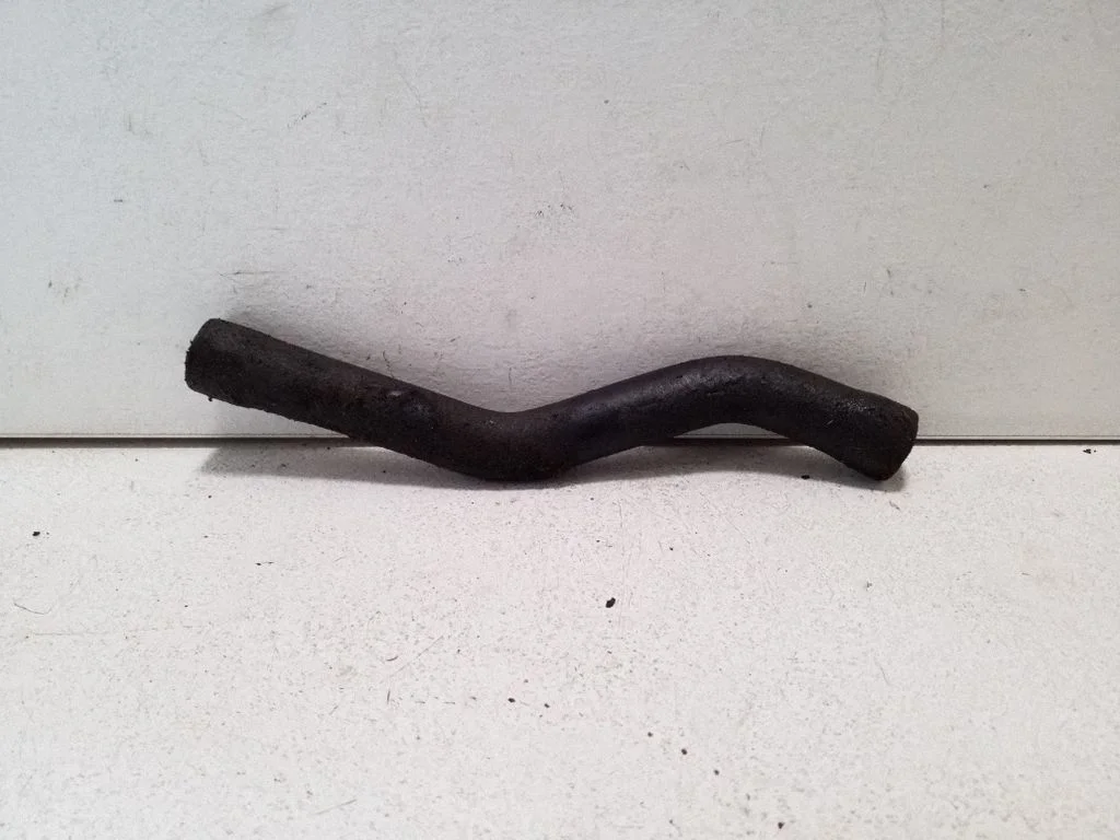 Breather/breather pipe/hose