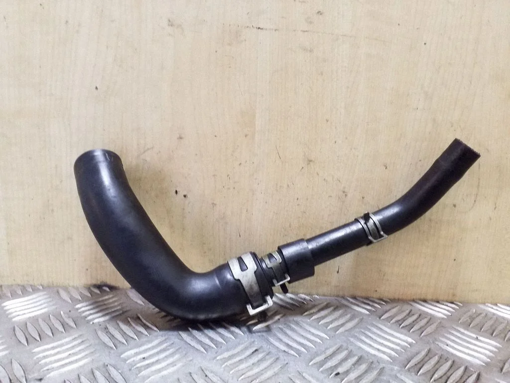 Karteriventilatsioon/-toru(d)/-voolik(ud)