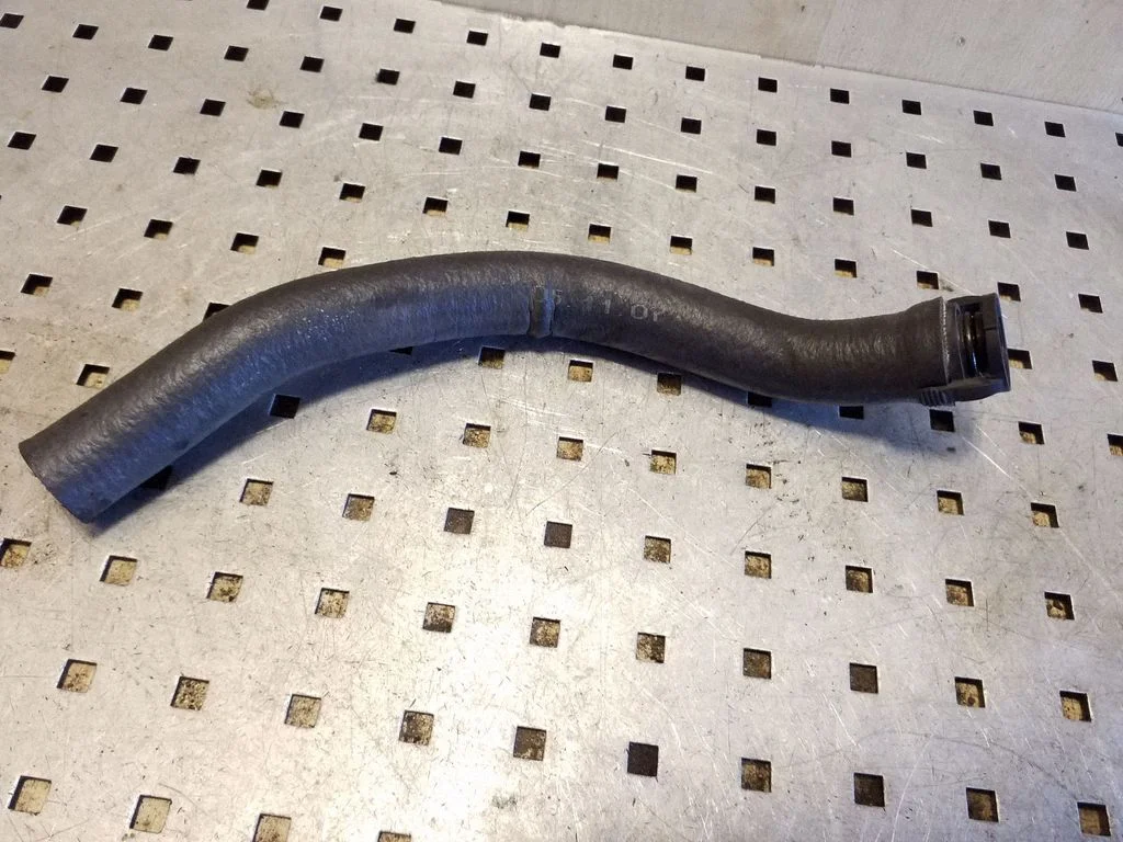 Breather/breather pipe/hose