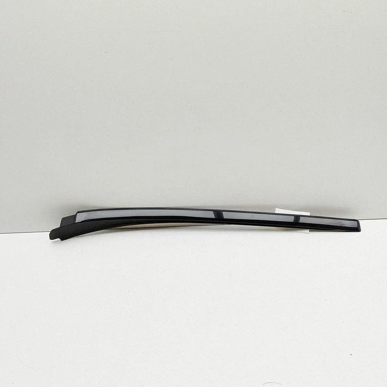 Esiklaasi liist A2386905200
