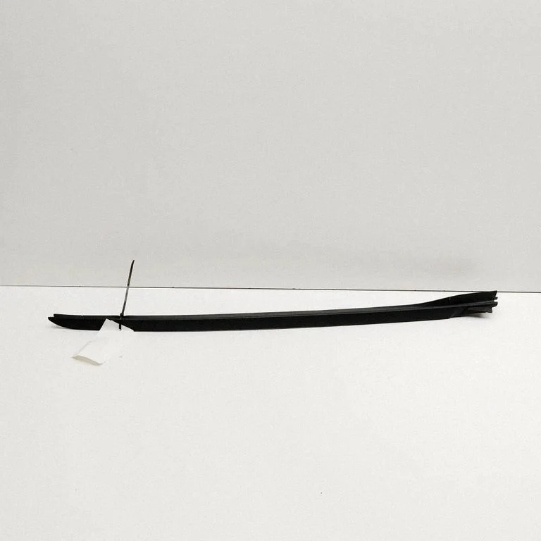 Windshield trim 7933088