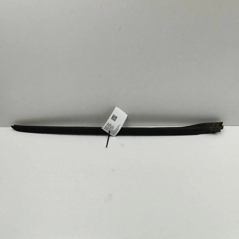 Windshield trim 7933088
