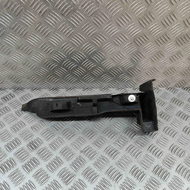 Spārna nobeiguma apdare 81A821170