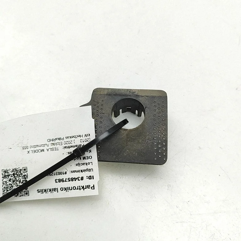 Priekšējā parkošanās (PDC) devēja turētājs (-i) 109747300A