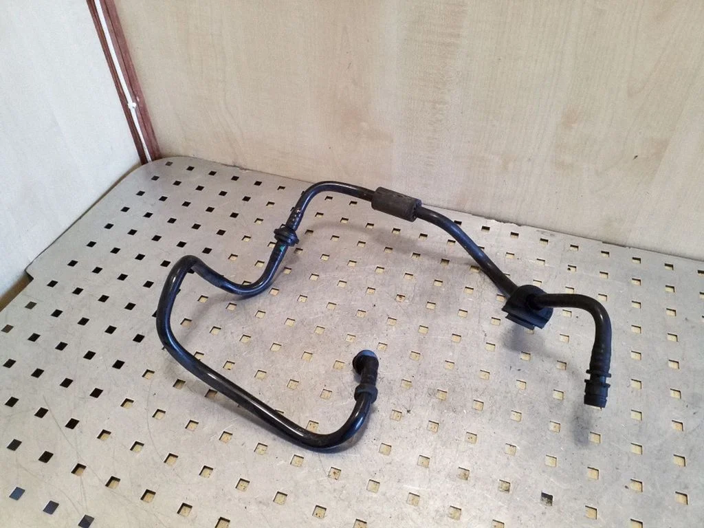 Vacuum line/pipe/hose 7L8611932F