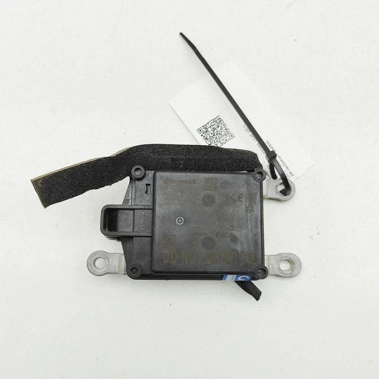Radar Distronic – Nissan Leaf II (ZE1) (2017-2025)