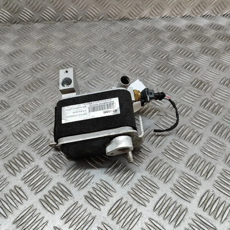 Hibrido/ elektromobilio akumuliatorius aušintuvas (ventiliatorius)