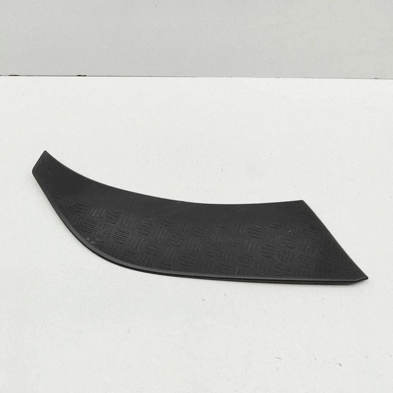Listwa błotnika tylnego L8BM16A633BA