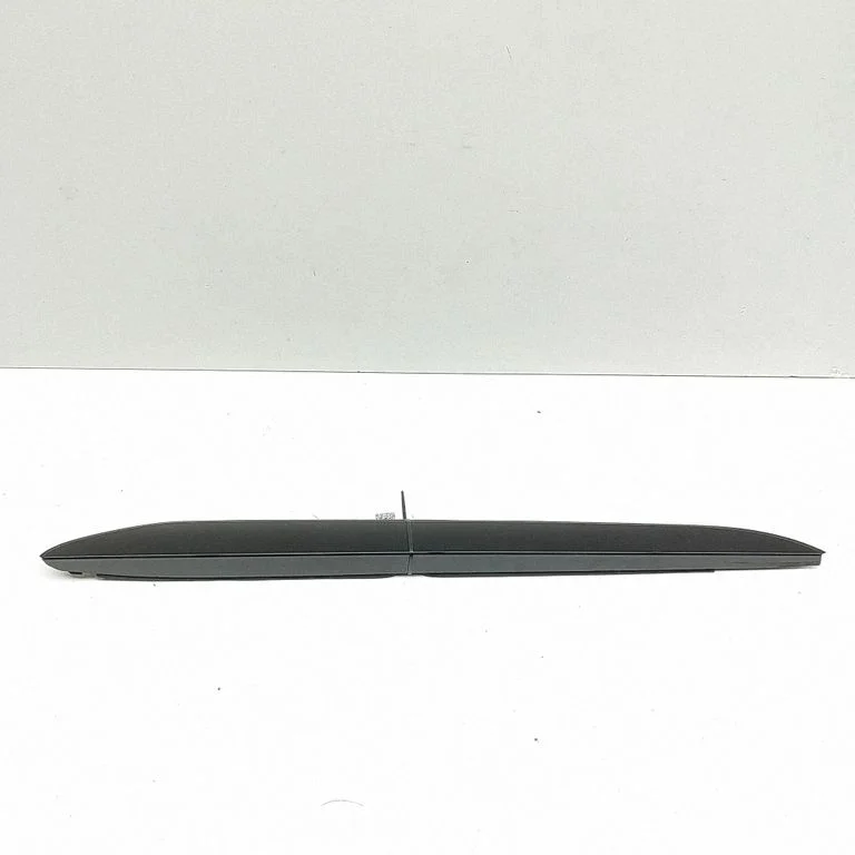 Rear fender molding trim 7479666