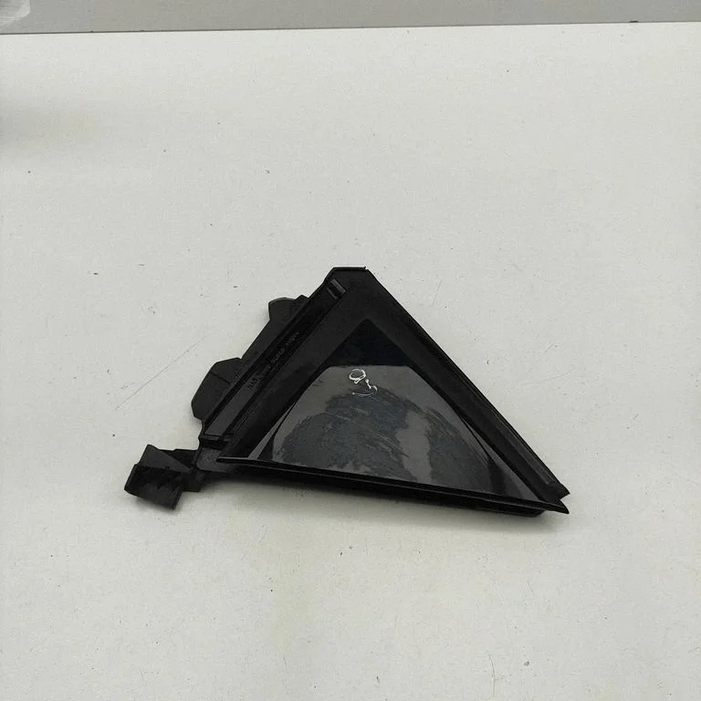 Tagumise poritiiva liist 67470800R – Lexus NX (2021-)