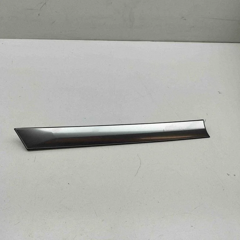 Moldings uz aizmugurējā spārna 87850R2000