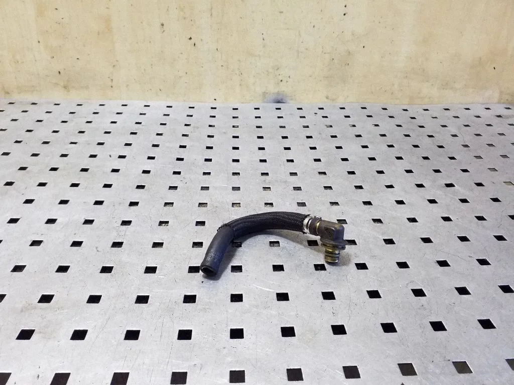 Fuel line/pipe/hose – Volvo V40 (2012-2019)