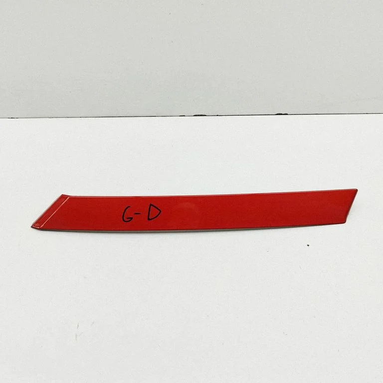 Moldings uz aizmugurējā spārna 31448960
