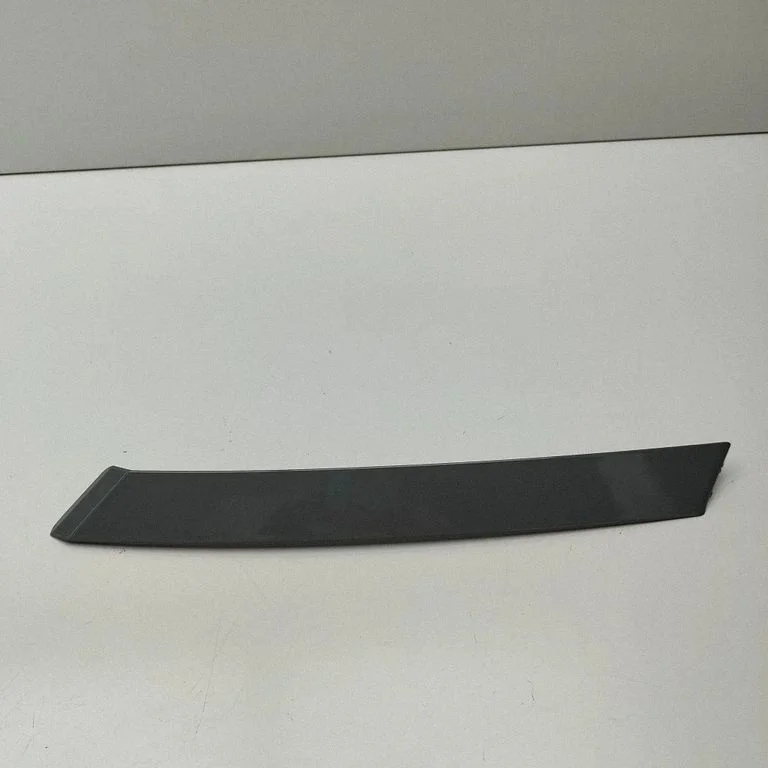 Listwa błotnika tylnego 31448960
