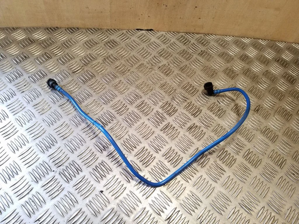 Fuel line/pipe/hose 3Q0201294