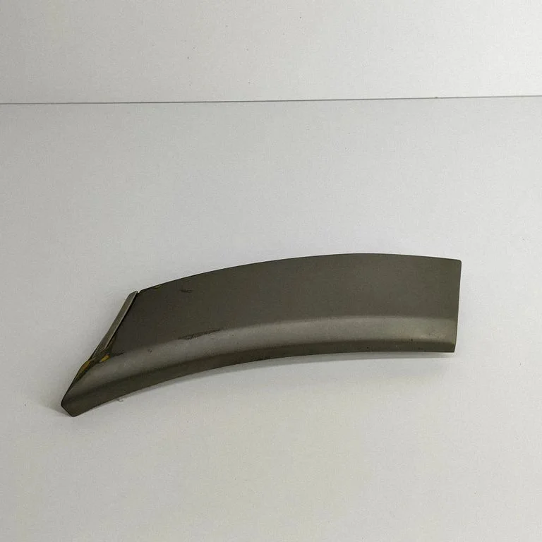 Moldings uz aizmugurējā spārna A1406900840