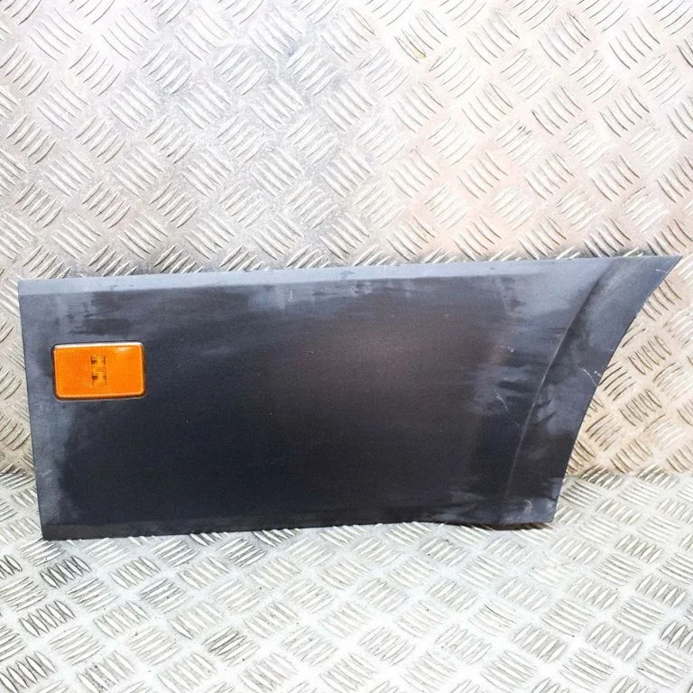 Rear fender molding trim – Volkswagen Crafter Grand California (2019-)