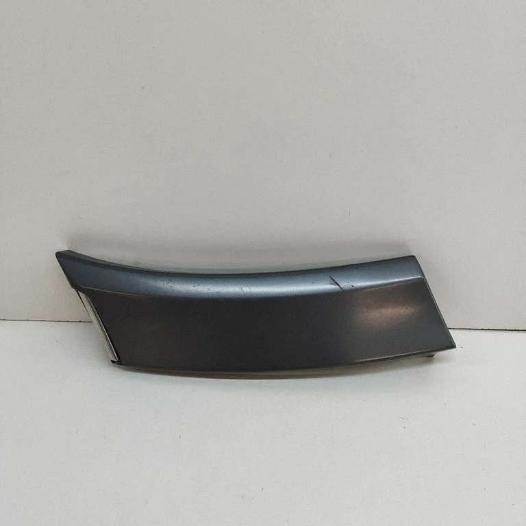 Moldings uz aizmugurējā spārna A1406900740