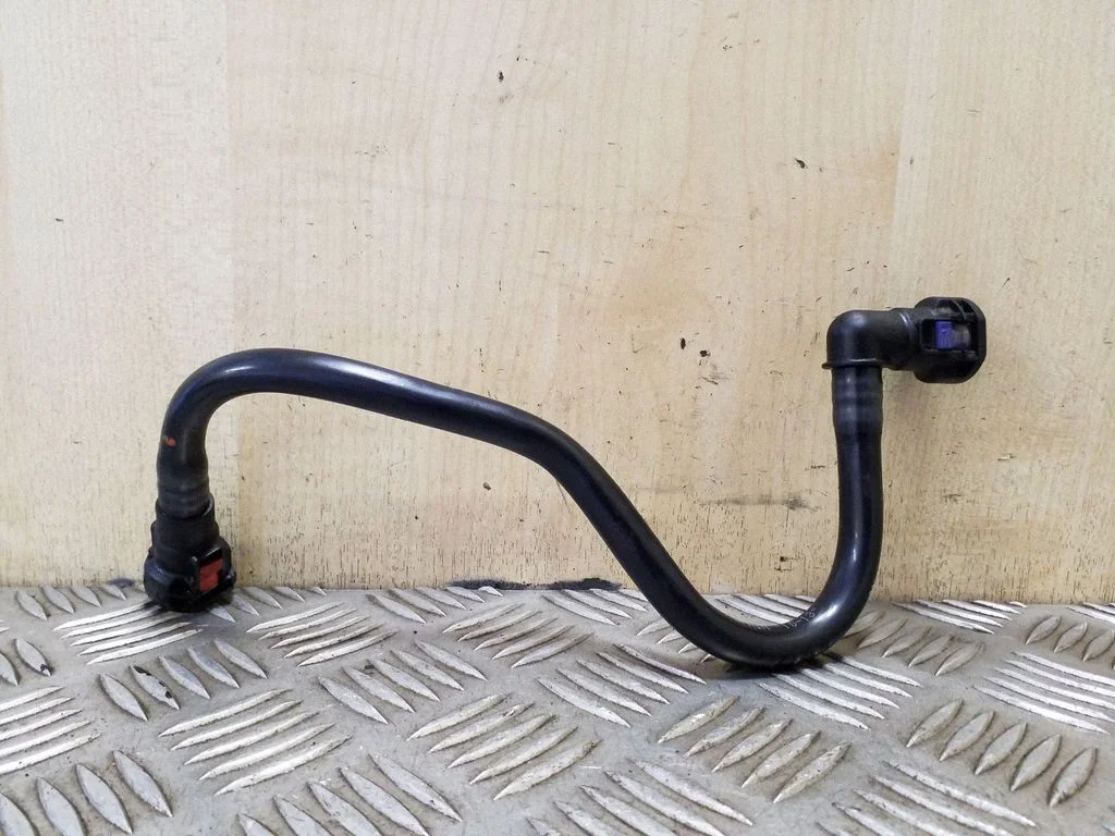 Fuel line/pipe/hose – Volvo V40 (2012-2019)