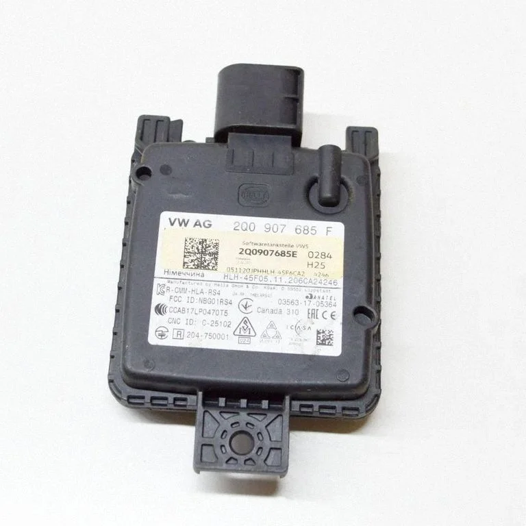 Aklās zonas modulis 2Q0907685E
