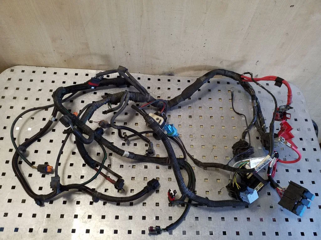 Engine installation wiring loom 240112631R