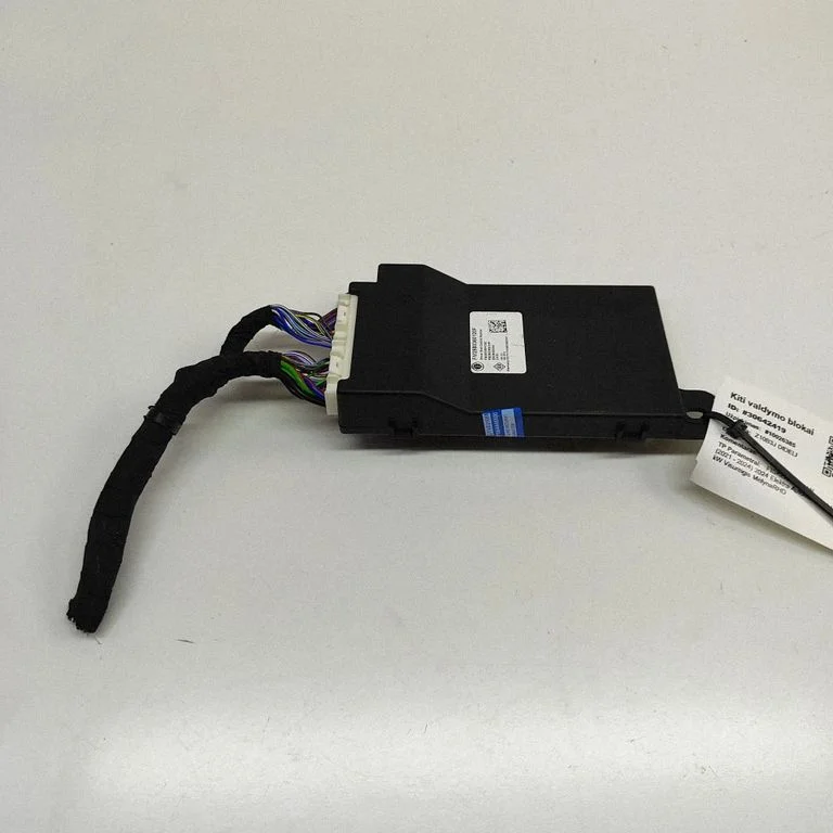 Seat control module FM298036H120C – Fisker Ocean (2022-2024)